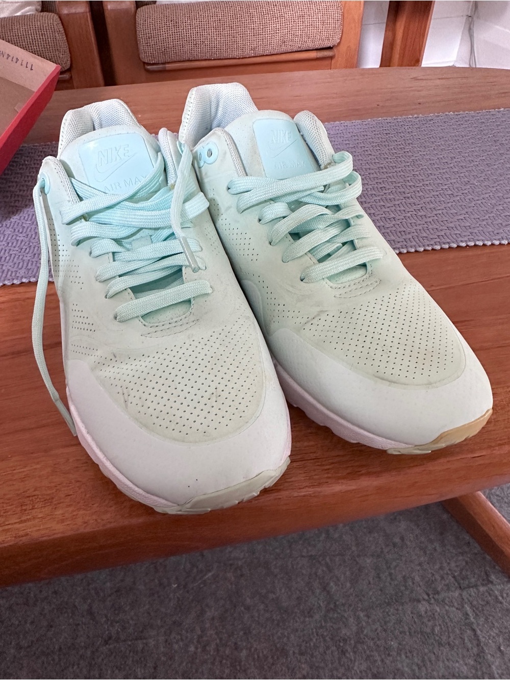 Nike Air Max 1 Mint Green Sneakers – Women’s Size 10